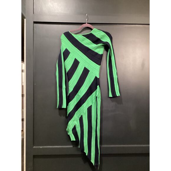 Ciebon Osha Directional Stripe Long Sleeve Asymmetric Knit Dress In Green/navy S - Picture 9 of 12